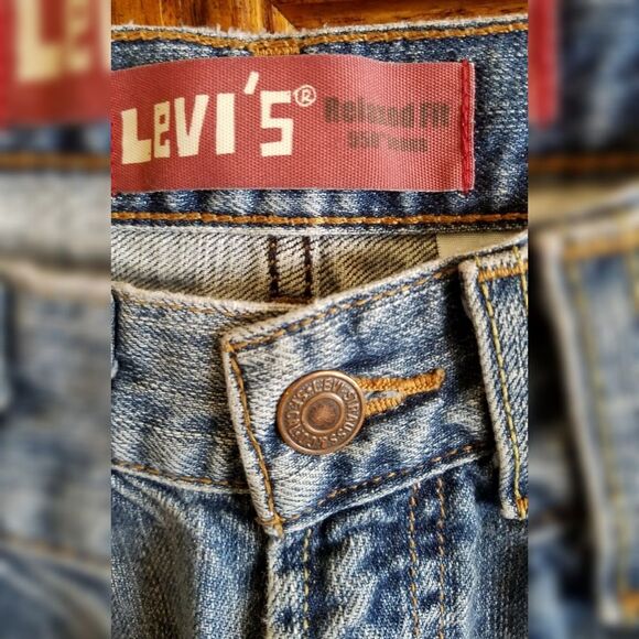 Levi's 550 denim ripped shorts - Picture 2 of 5